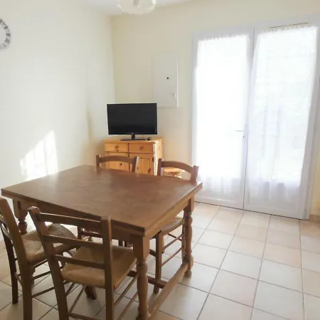 Angoumé, 3 Pièces, 4 Personnes - Fr-1-360-477