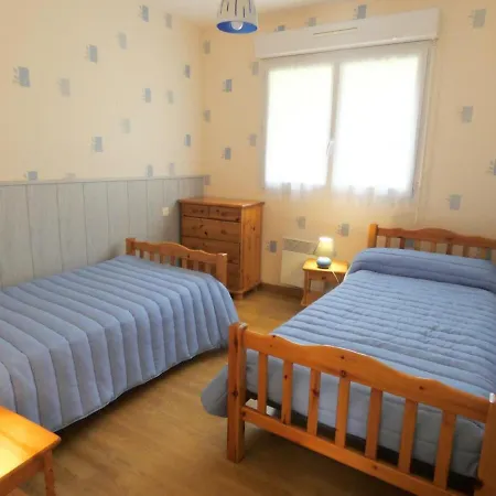 Angoumé, 3 Pièces, 4 Personnes - Fr-1-360-477 *