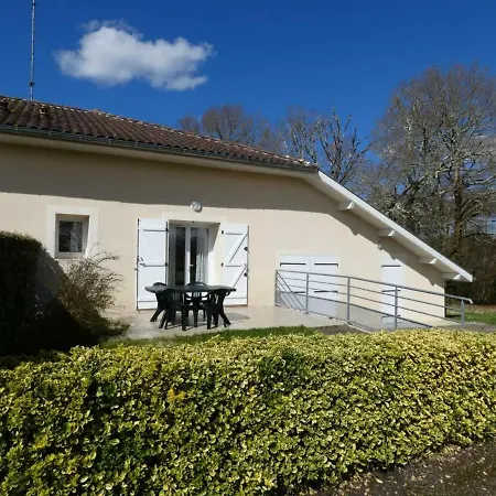 Angoumé, 3 Pièces, 4 Personnes - Fr-1-360-477